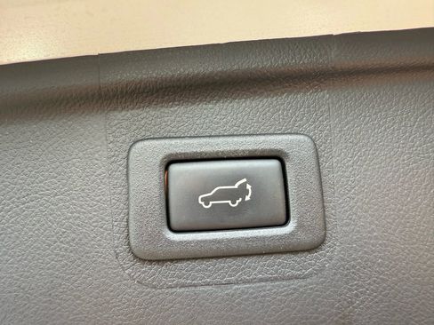 Used 2019 Subaru Outback 3.6R Touring w/ Popular Package #3A image 30