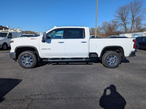 Used 2024 Chevrolet Silverado 2500 LTZ w/ LTZ Convenience Package image 4