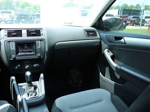 Used 2018 Volkswagen Jetta S FWD image 16