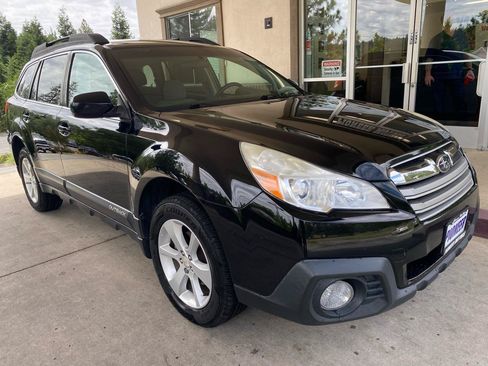 Used 2014 Subaru Outback 2.5i Premium w/ Popular Package #3 AWD/4WD image 8