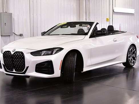 Used 2026 BMW 430i Convertible image 3