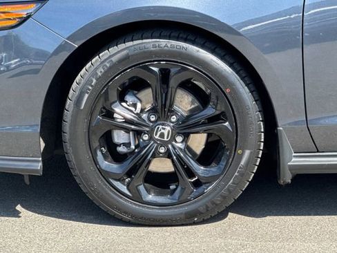 Used 2025 Honda Accord SE image 31