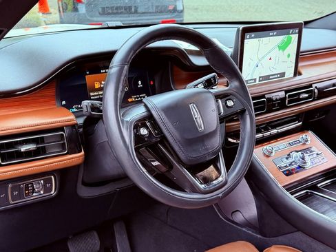Used 2022 Lincoln Aviator Reserve w/ Equipment Group 201A AWD/4WD image 20