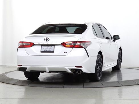 Used 2018 Toyota Camry SE image 8