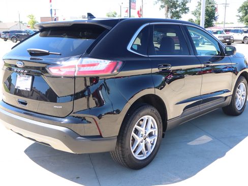 Used 2024 Ford Edge SEL w/ Convenience Package AWD/4WD image 6