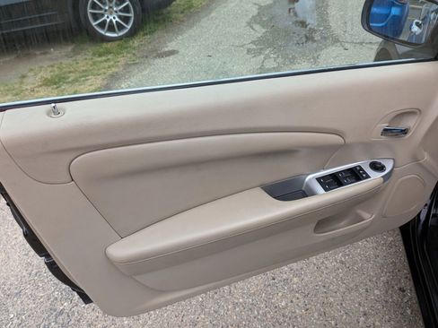 Used 2011 Chrysler 200 Limited FWD image 28
