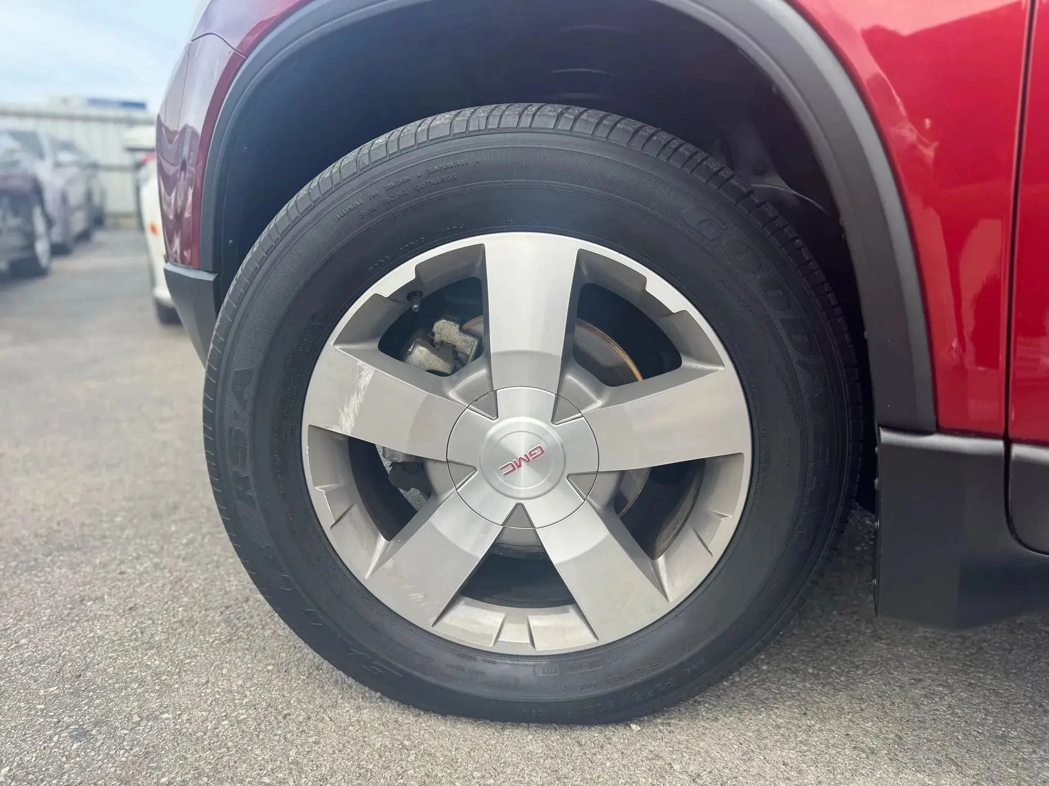 Used 2011 GMC Acadia SLE FWD image 37
