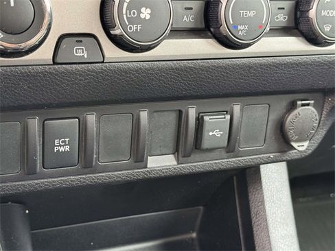 Used 2021 Toyota Tacoma SR w/ SX Package image 7