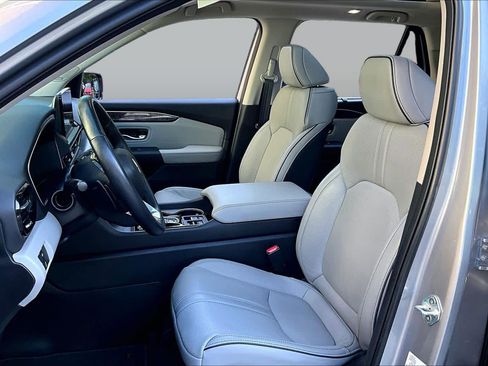 Used 2023 Honda Pilot Elite image 8
