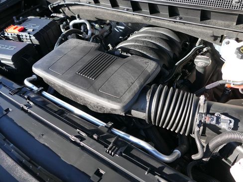 Used 2025 Chevrolet Suburban RST w/ Sun And Tow Package image 30