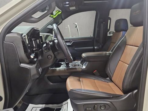 Used 2026 Chevrolet Silverado 1500 High Country image 12