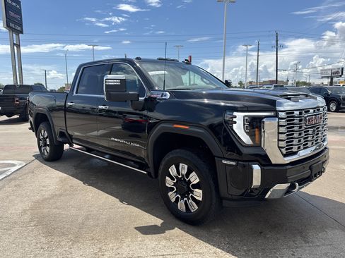 Used 2025 GMC Sierra 2500 Denali w/ Denali Reserve Package AWD/4WD image 18