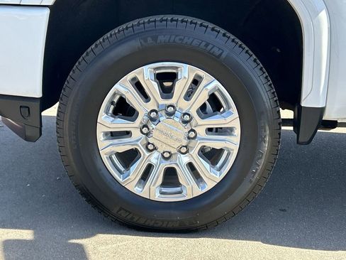 Used 2021 GMC Sierra 2500 Denali w/ Technology Package AWD/4WD image 32