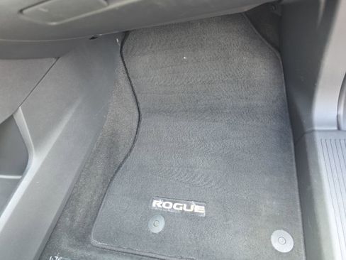Used 2023 Nissan Rogue SV AWD/4WD image 17