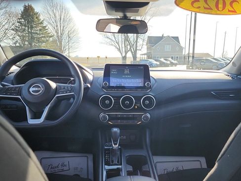 Used 2017 Nissan Sentra SL image 27