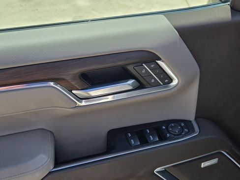 Certified 2022 GMC Sierra 1500 SLT w/ SLT Premium Package image 12