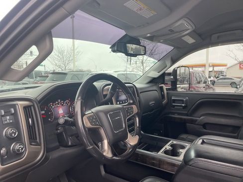 Used 2015 GMC Sierra 2500 Denali w/ Duramax Plus Package image 9