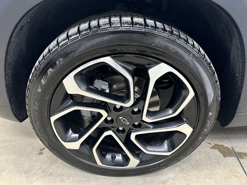 Certified 2024 Chevrolet Trax RS w/ Driver Confidence Package image 32
