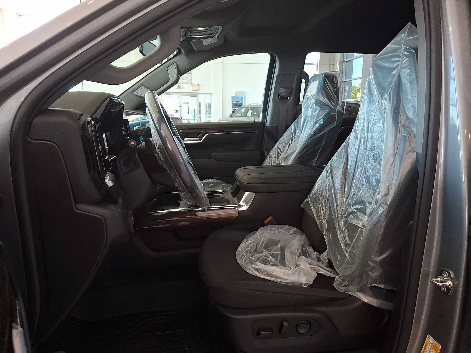 New 2026 Chevrolet Silverado 1500 RST w/ Z71 Off-Road Package AWD/4WD image 6