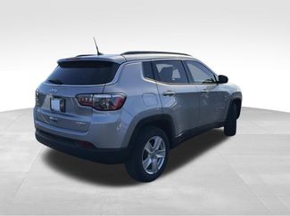 Used 2022 Jeep Compass Latitude w/ Sun and Sound Group AWD/4WD video 3