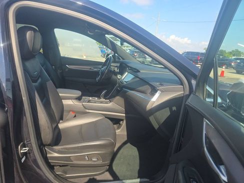 Used 2022 Cadillac XT5 Luxury FWD image 5
