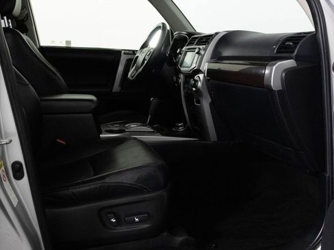 Used 2014 Toyota 4Runner Limited image 39