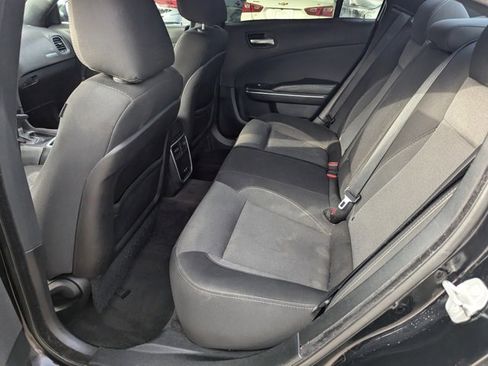 Used 2018 Dodge Charger SXT image 17