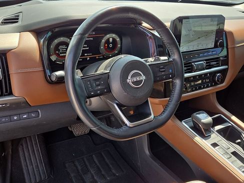 Used 2022 Nissan Pathfinder Platinum w/ Cargo Package FWD image 25