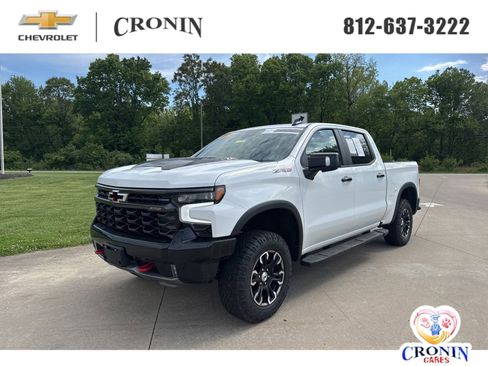 Used 2024 Chevrolet Silverado 1500 ZR2 w/ Technology Package AWD/4WD image 1