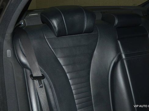 Used 2015 Mercedes-Benz S 550 Sedan image 23