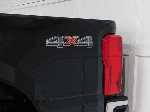 Used 2023 Ford F250 XLT AWD/4WD image 22