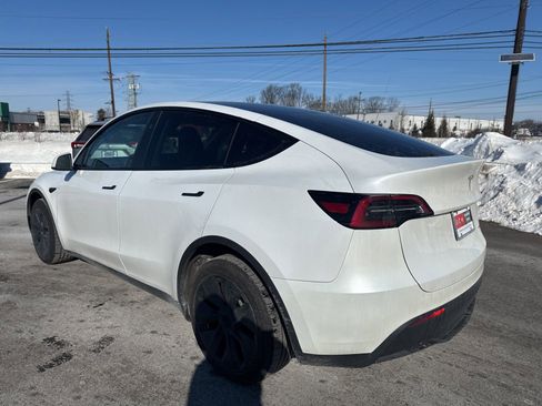 Used 2024 Tesla Model Y Long Range image 7