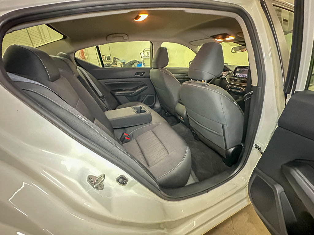 Used 2025 Nissan Altima 2.5 SV AWD/4WD image 23