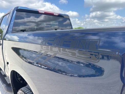 Used 2023 Chevrolet Silverado 1500 LT Trail Boss w/ LPO, Dark Essentials Package AWD/4WD image 12