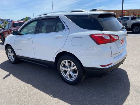 Used 2018 Chevrolet Equinox LT w/ Sun & Infotainment Package AWD/4WD image 3