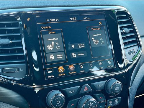 Certified 2019 Jeep Grand Cherokee Altitude image 20