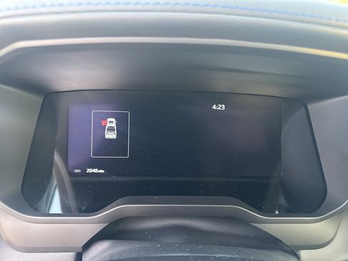 Used 2025 Toyota Tundra Platinum image 3