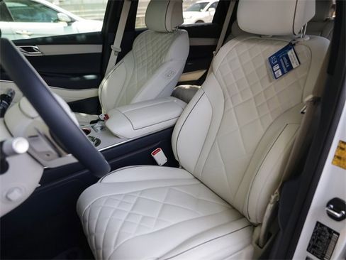 New 2025 Genesis GV80 3.5T Prestige image 9