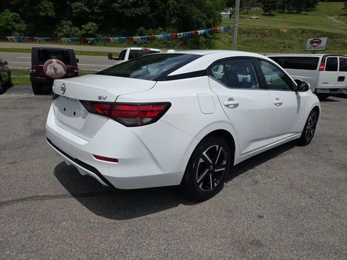 Used 2024 Nissan Sentra SV FWD image 4