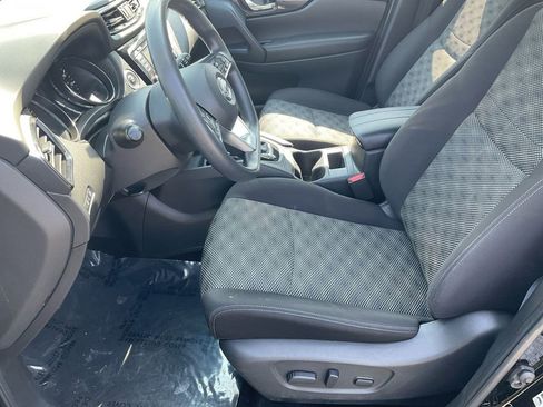 Used 2020 Nissan Rogue Sport SV image 13