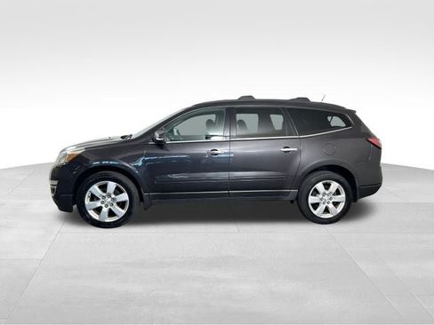 Used 2017 Chevrolet Traverse LT w/ Style and Technology Package AWD/4WD image 3