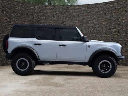 Used 2021 Ford Bronco 4-Door w/ Sasquatch Package AWD/4WD image 3