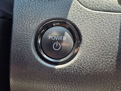 Used 2025 Toyota Camry SE AWD/4WD image 30