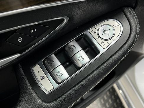 Used 2017 Mercedes-Benz C 300 4MATIC Sedan image 17