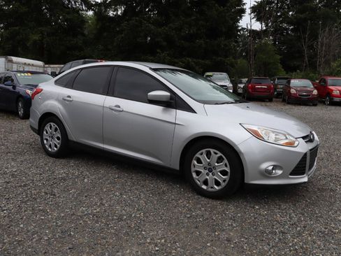 Used 2012 Ford Focus SE FWD image 5