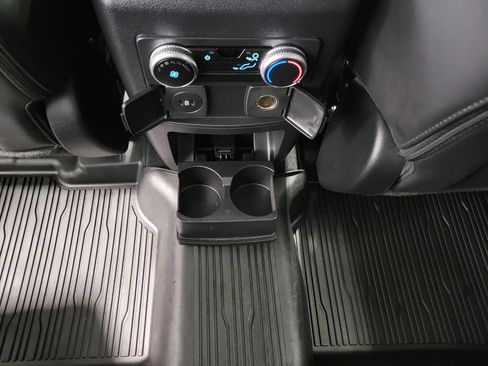 Used 2023 Ford Explorer XLT w/ Equipment Group 202A AWD/4WD image 23