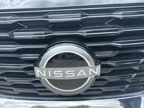 Used 2023 Nissan Rogue SV FWD image 10