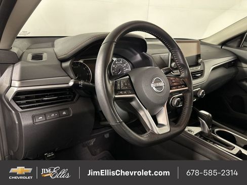 Used 2023 Nissan Altima 2.5 SR image 10