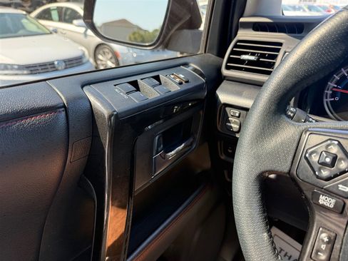 Used 2018 Toyota 4Runner TRD Pro AWD/4WD image 28