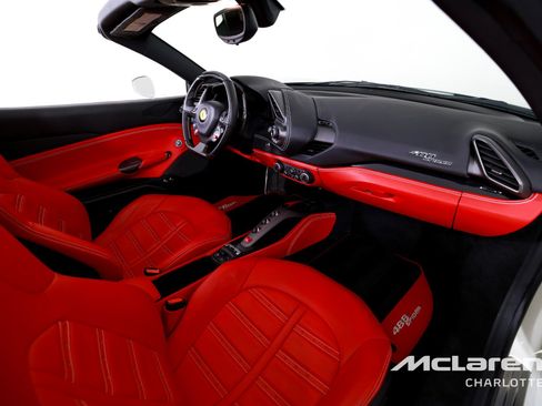 Used 2018 Ferrari 488 Spider RWD image 21